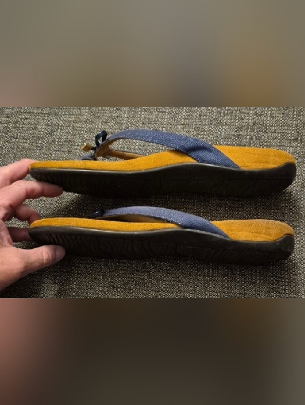 Vionic Sandals Size 8.5 - Picture 6 of 8